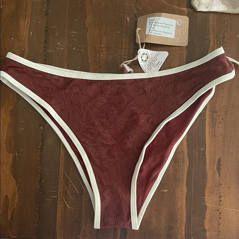 Berlook Jacquard X Cross Bikini Top & Jacquard Bikini Bottom